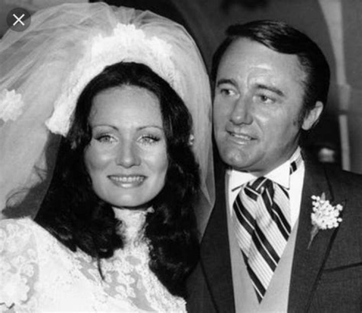 Who Is Linda Staab? Meet Robert Vaughn